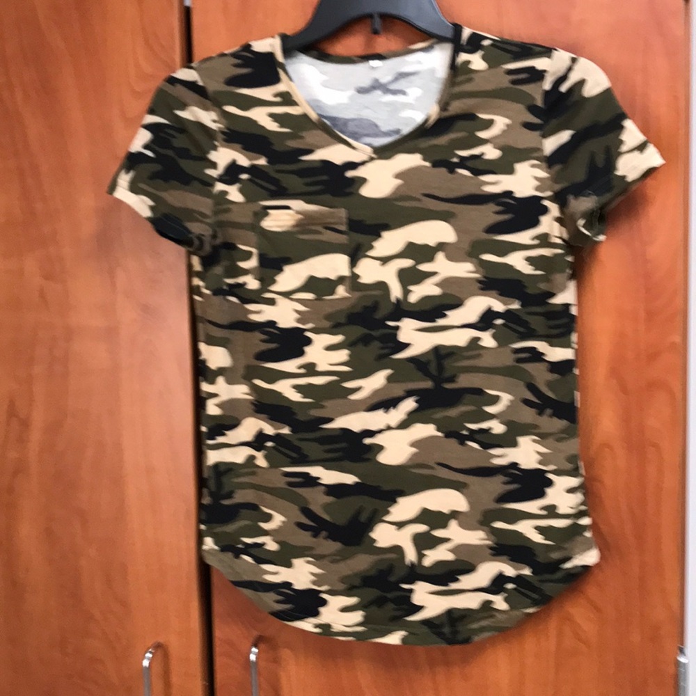 Camo tee